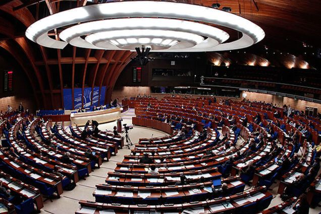 Які вимоги ПАРЄ повинна виконати влада?