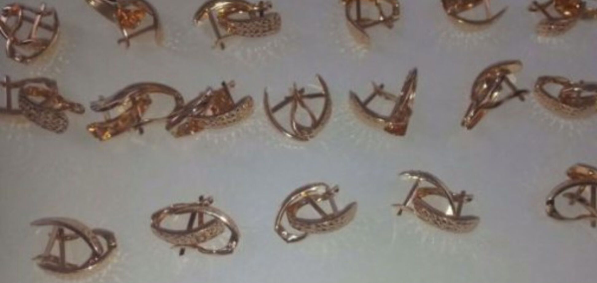 В Запорожье прилетела партия контрабандного золота из Стамбула (ФОТО)