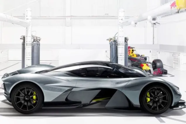 Aston Martin AM-RB 001, авто