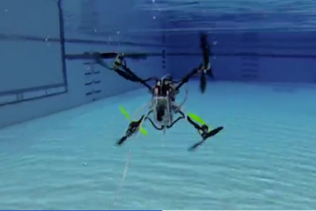 беспилотник под водой