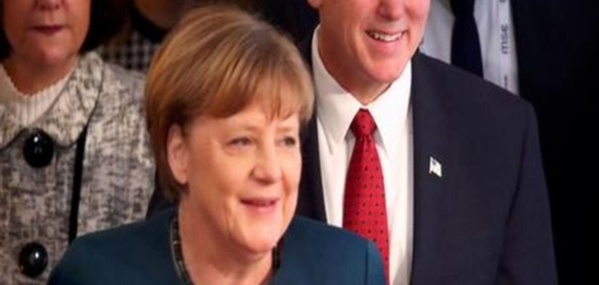 Меркель не вважає мінські домовленості мертвими