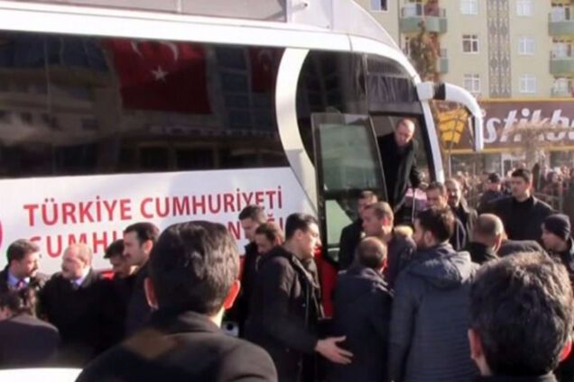 Эрдоган спас охранника