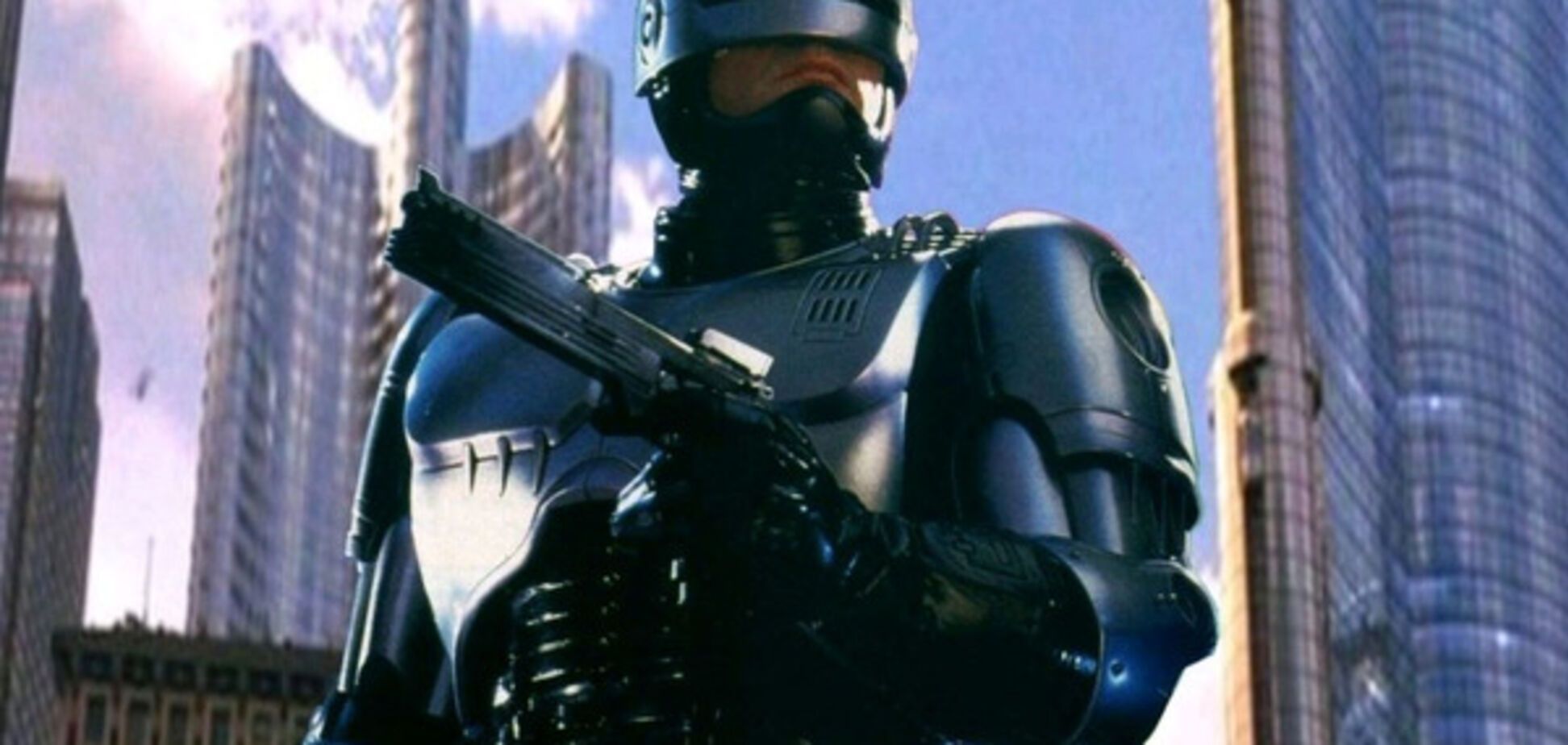 кадр из фильма Робокоп возвращается