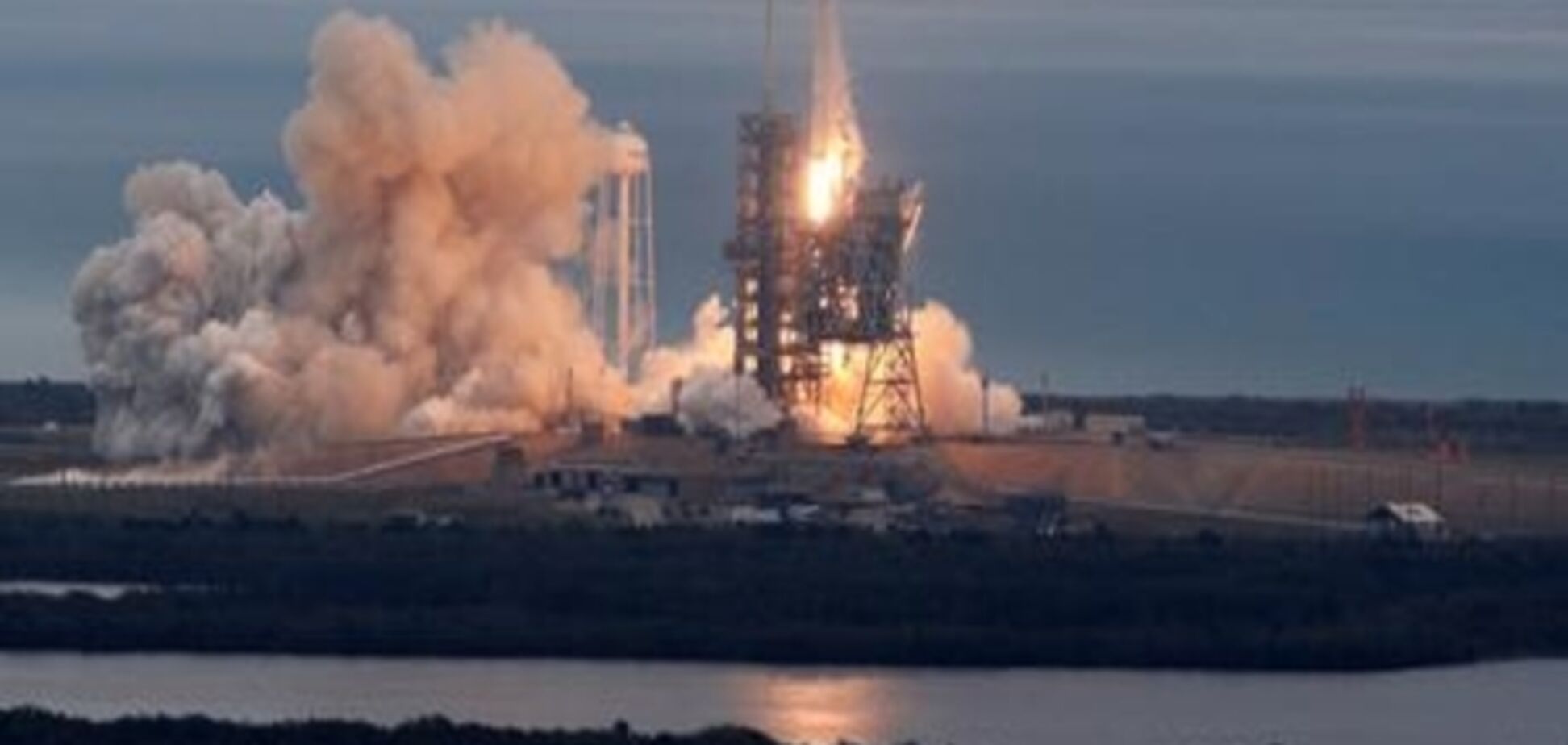 SpaceX успішно вивів на орбіту нову 'посилку' для МКС