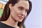 Анджелина Джоли