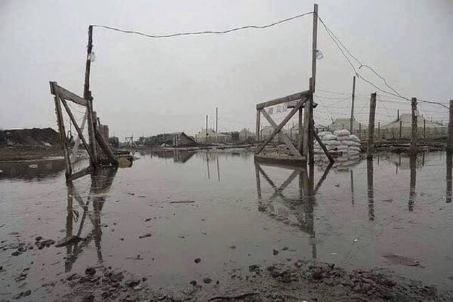 Військових 'поселили' у затоплені намети на полігоні