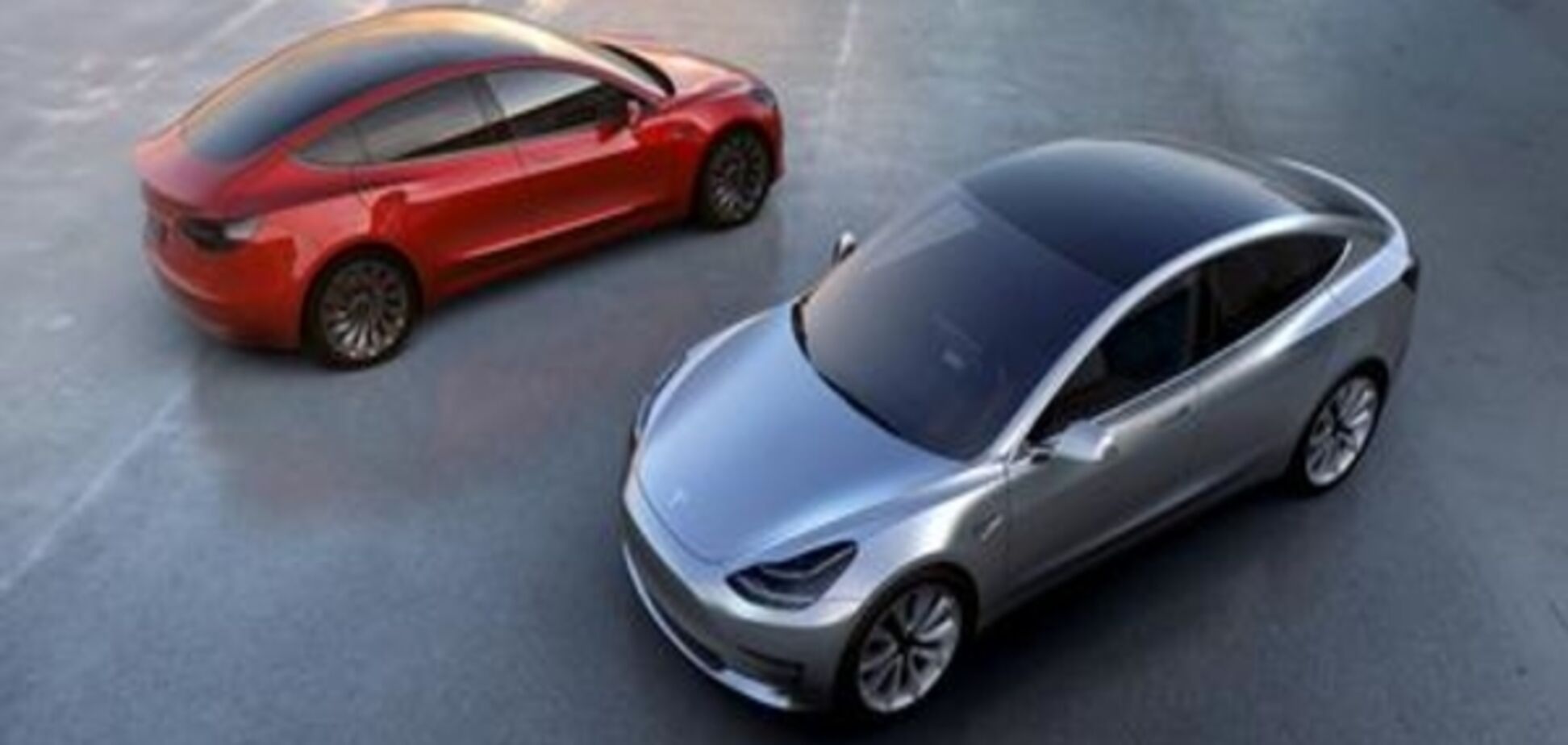 Tesla знову у збитках - розраховує на нову модель