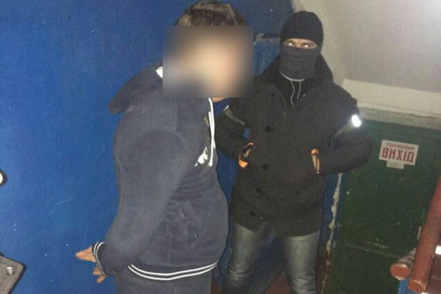 Утром - деньги, вечером - автомобиль: в Киеве задержали продажного полицейского