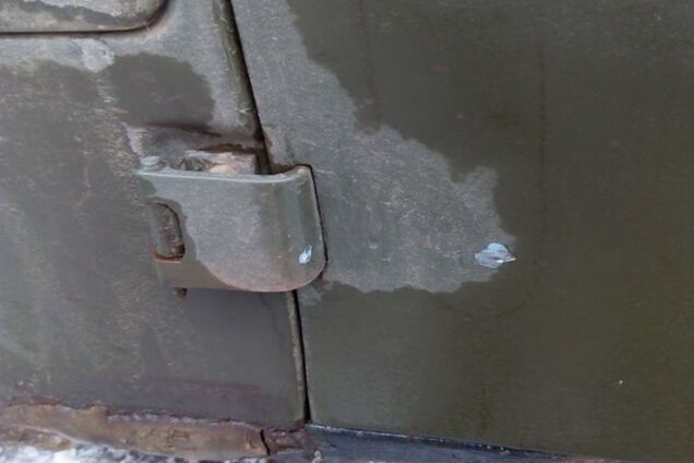 Бойовики на Донбасі обстріляли автомобіль ОБСЄ з українськими офіцерами