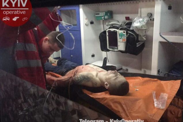 В Киеве пьяные водители маршруток устроили поножовщину: опубликованы фото