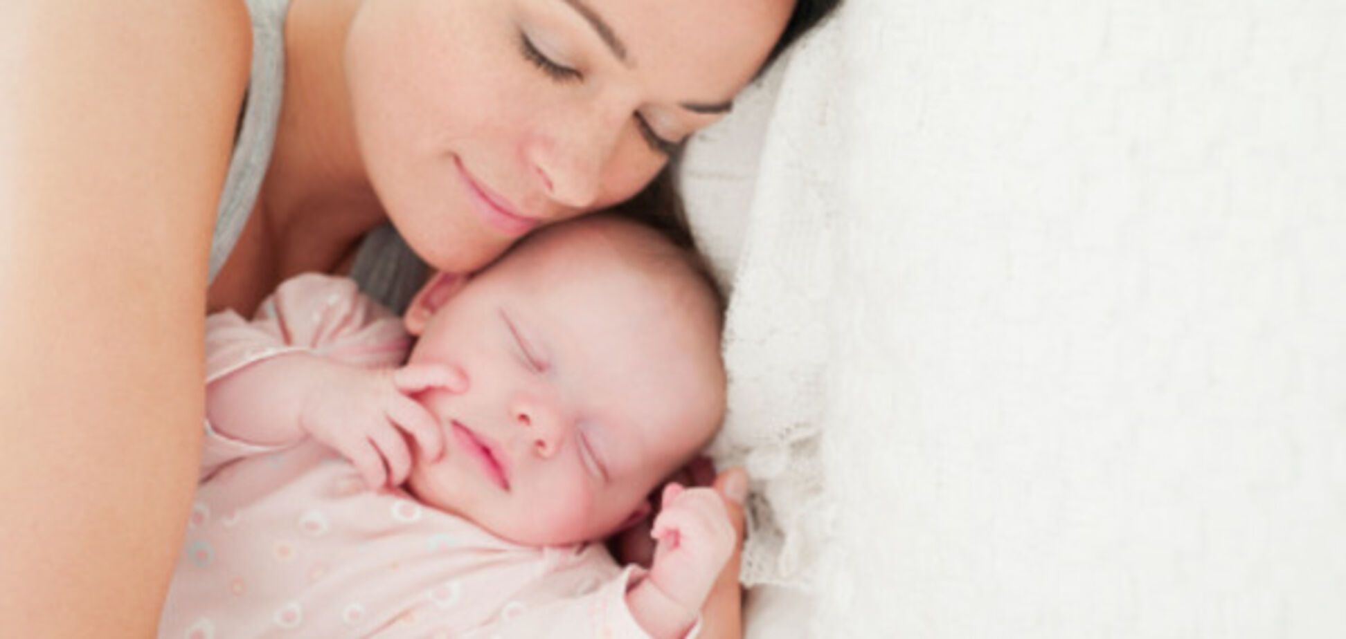 Вчені з'ясували, як народження дитини впливає на сон батьків