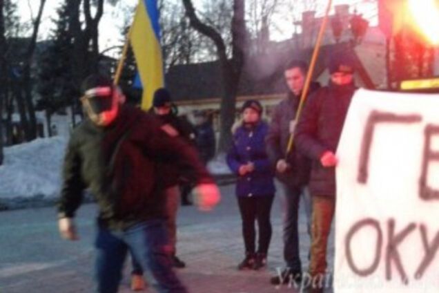 В Виннице сожгли флаг России