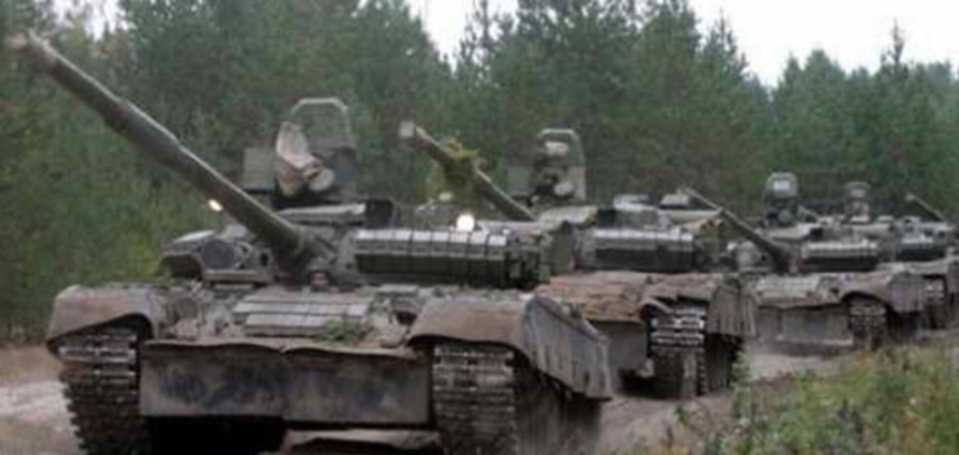 колона танків