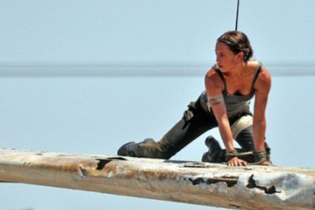 З'явилися перші фотографії Алісії Вікандер в образі Лари Крофт