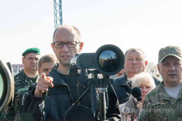 Стена Яценюка