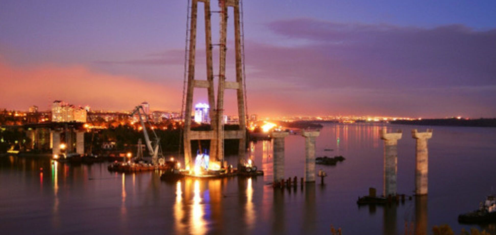 Запорожский чиновник присвоил более миллиона на строительстве мостов