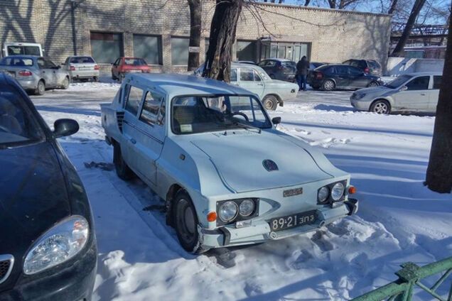 Заз, Мустанг