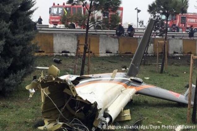 ЗМІ: п'ятеро загиблих у катастрофі гелікоптера у Стамбулі