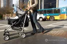 с коляской в городе