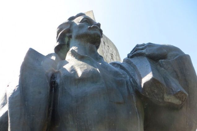 памятник Ивану Франко