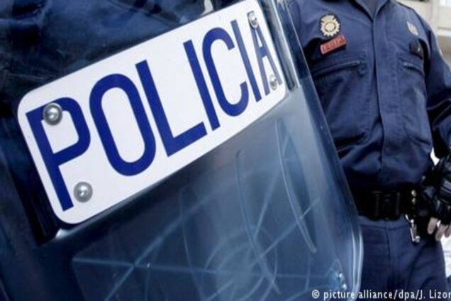 В Іспанії у рефрижераторі виявили вісьмох мігрантів з Іраку