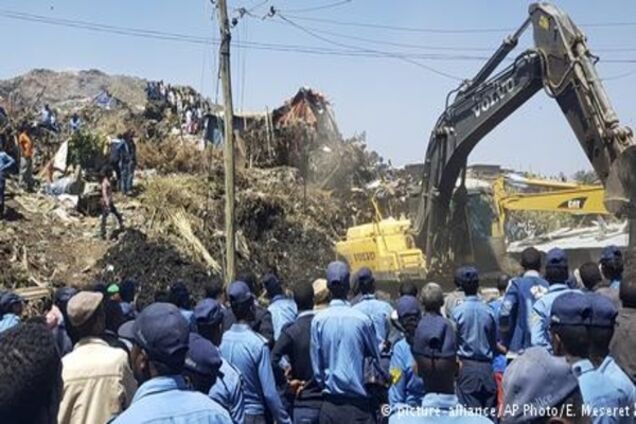 Десятки загиблих через зсув сміття на звалищі в Ефіопії