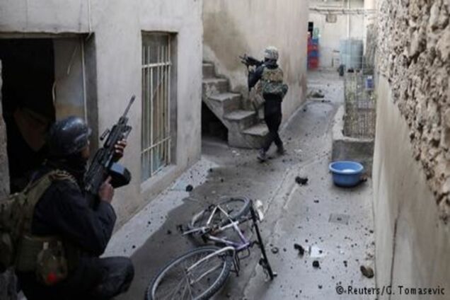 У коаліції заявили про повне оточення бойовиків ІД в Мосулі