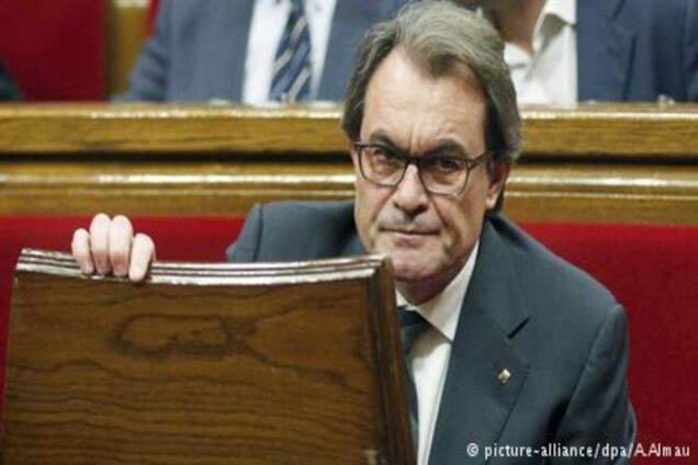 Екс-лідеру Каталонії на два роки заборонили обіймати державні посади