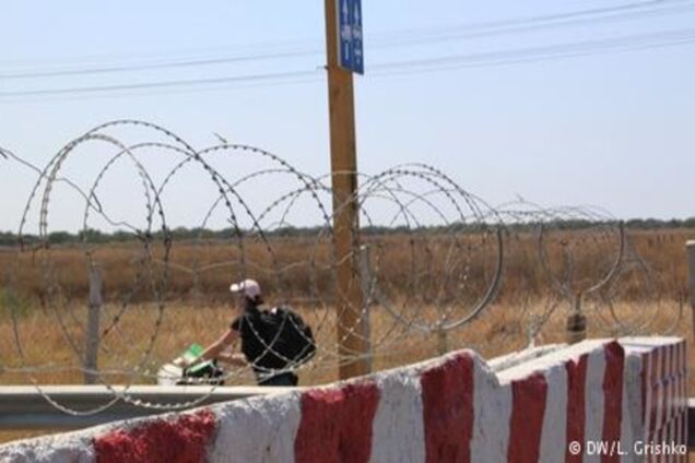 Російська ФСБ затримала українських правозахисників на кордоні з Кримом