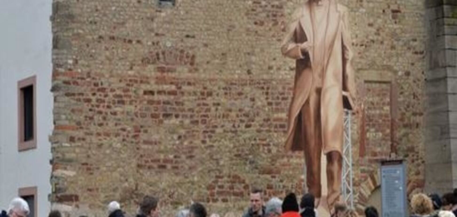 У німецькому Трірі встановлять 6-метрову китайську статую Карла Маркса