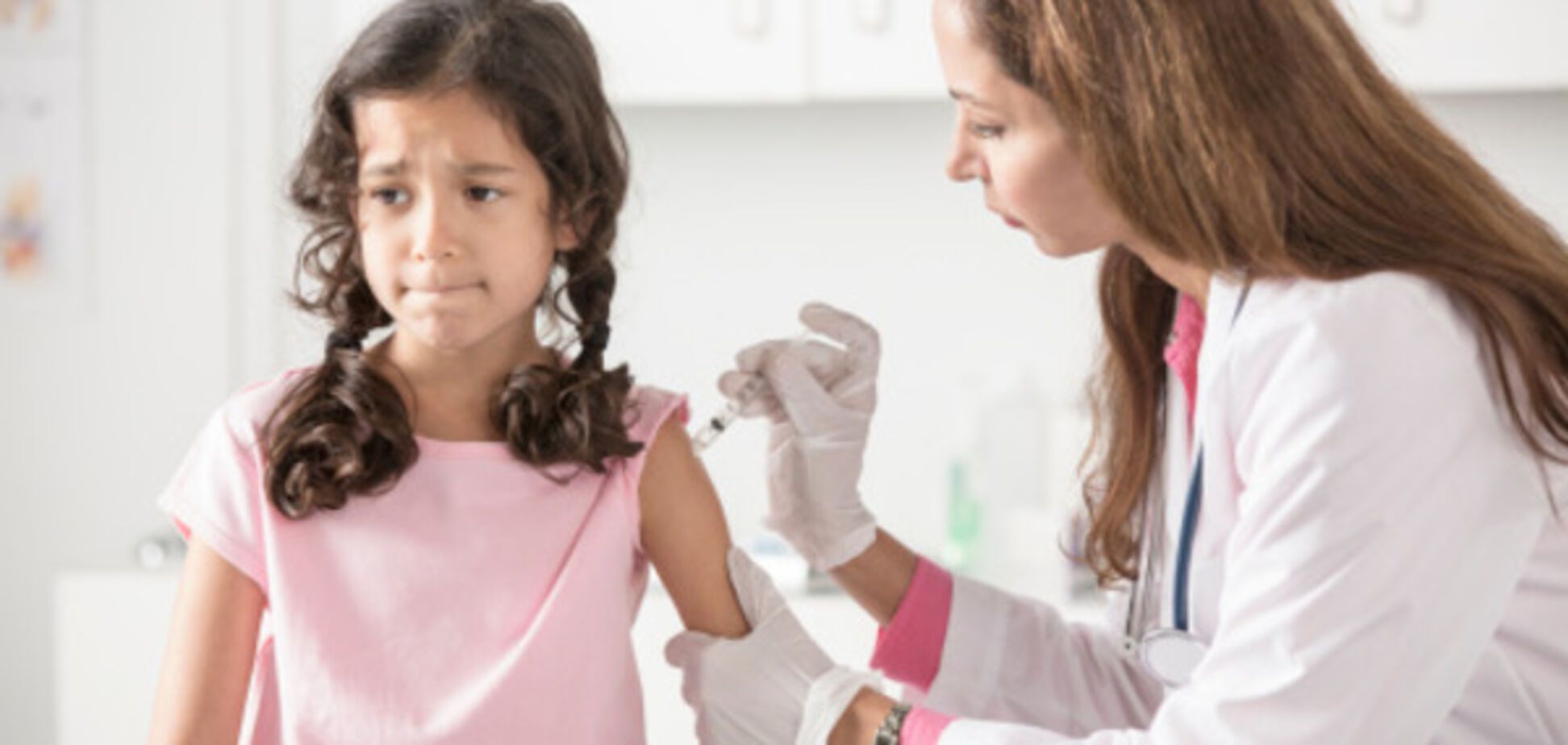 Комаровський розповів про вакцинацію дитини після лікування антибіотиками