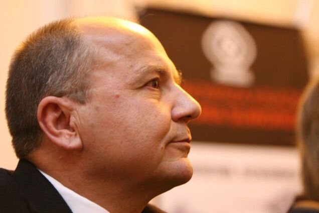 Виктор Суворов