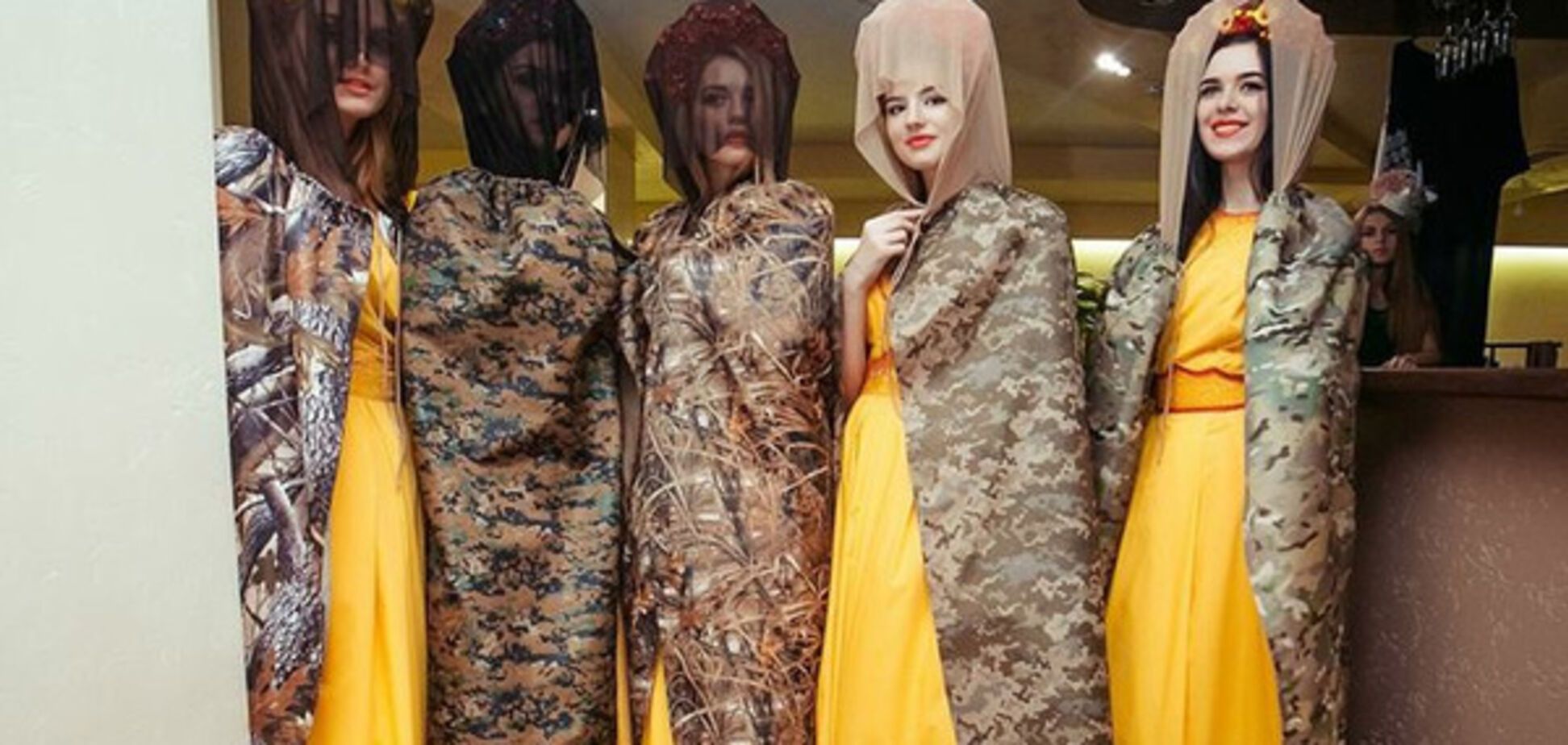 Cети рассмешил странный показ мод в Украине