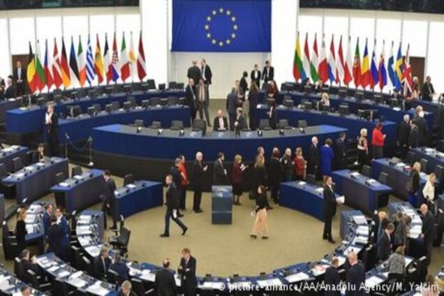 Європарламент 6 квітня має визначитися з 'безвізом' для України