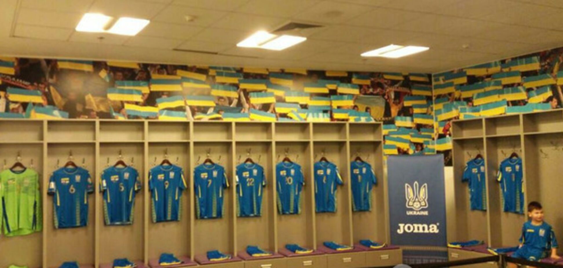 Наші 'фішки': збірна України з футболу представила нову форму