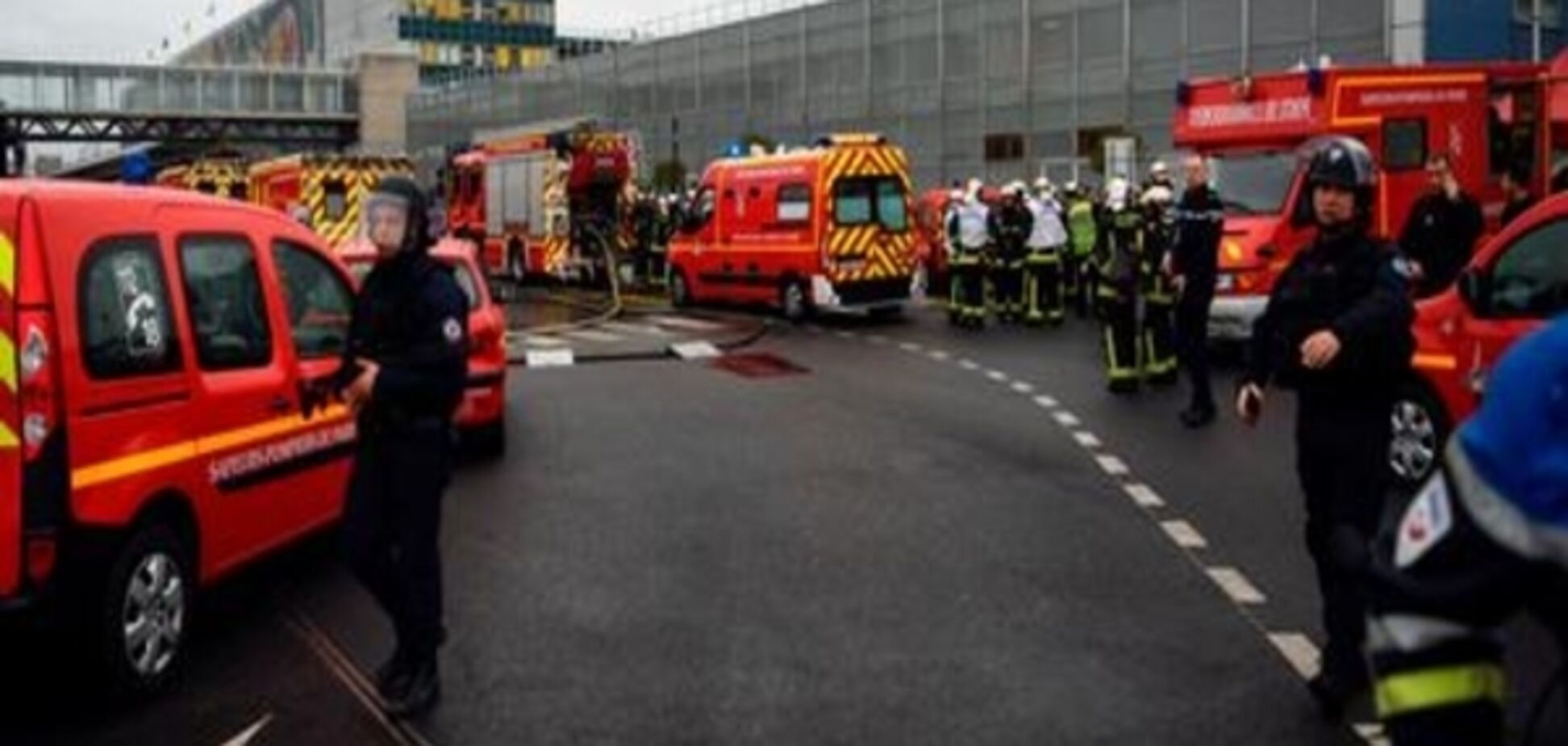 Напад в аеропорту Орлі: французькі слідчі підозрюють терористичний мотив
