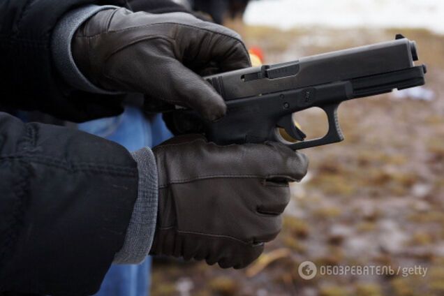 Пистолет стрельба