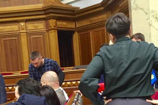 'Повна ж*па в Раді': нардеп зловив на фото Савченко в цікавому ракурсі