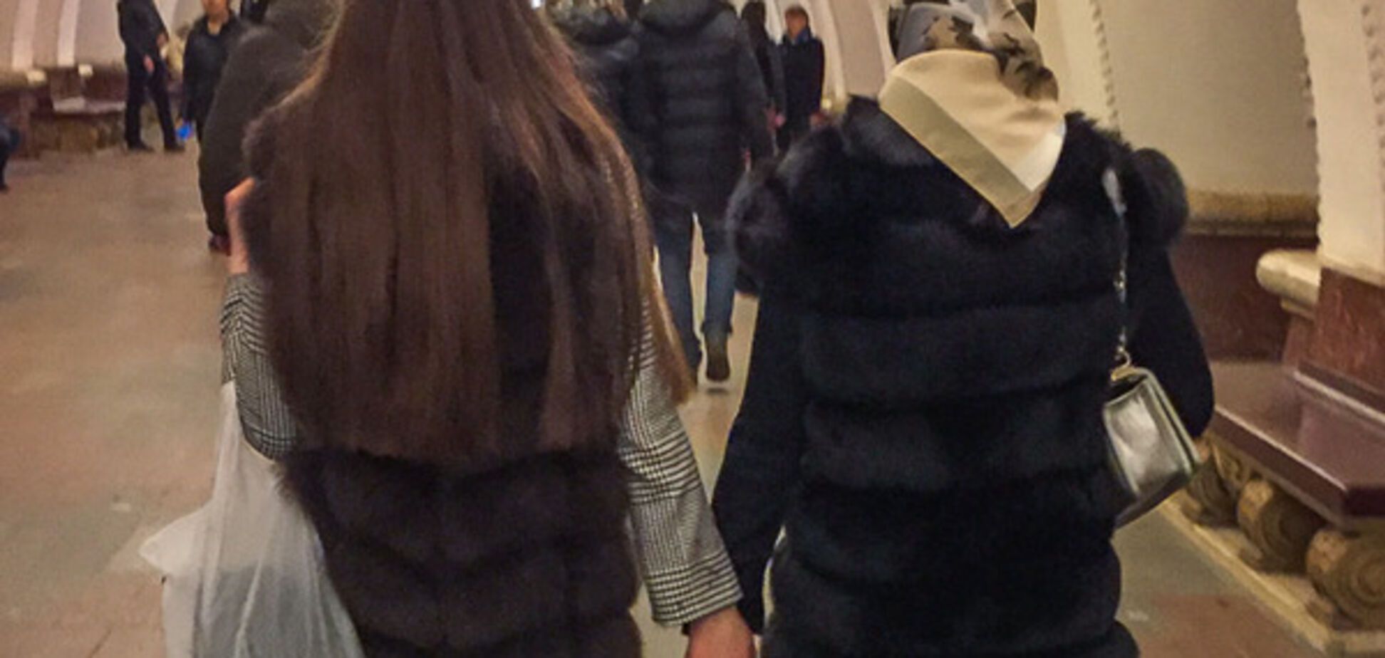 Женщины-гусеницы