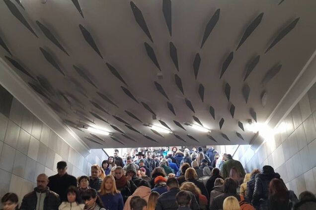 станция метро «Левобережная»