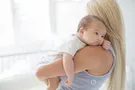 новорожденный с мамой