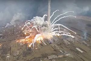 Взрывы в Балаклее: в Украину прибыли представители НАТО