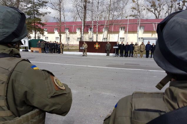 Петр Порошенко и нацгвардейцы