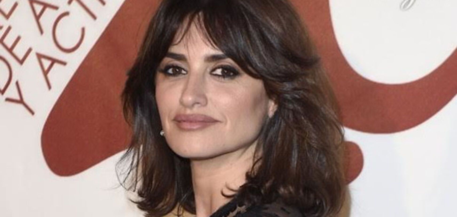 42-летняя актриса Пенелопа Крус была номинирована в категории 'Лучшая актриса' за главную роль в фильм 'Королева Испании'