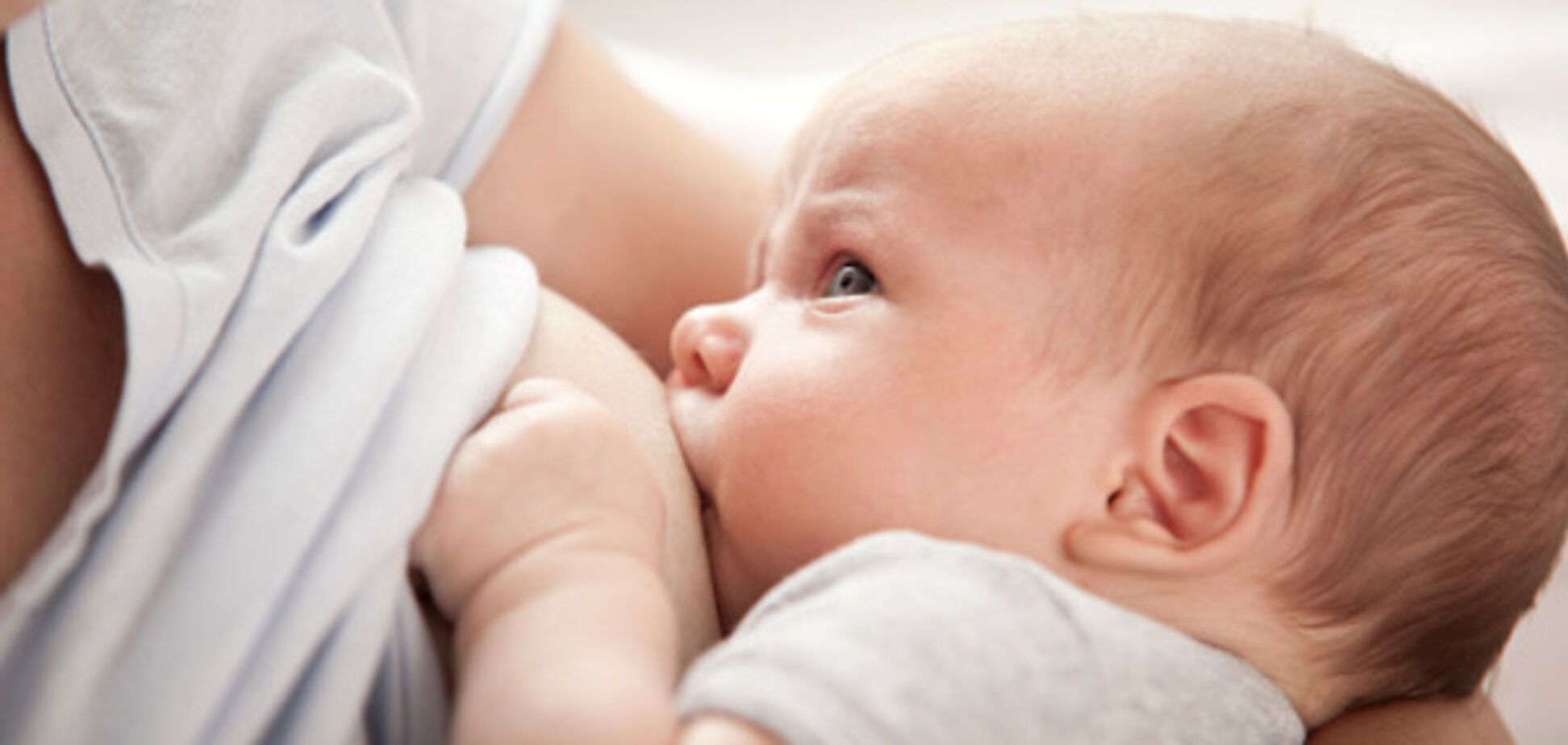 Ученые обнаружили новые данные о влиянии грудного молока на младенцев