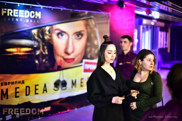 В Киеве состоялась премьера спектакля 'MEDEA/MEDIA' от культового украинско-американского режиссера Олега Липцына