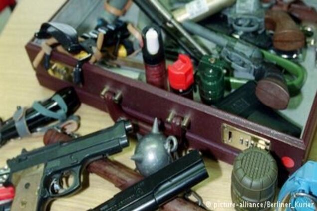 Контрольний постріл: Україні радять посилити контроль за нелегальною зброєю