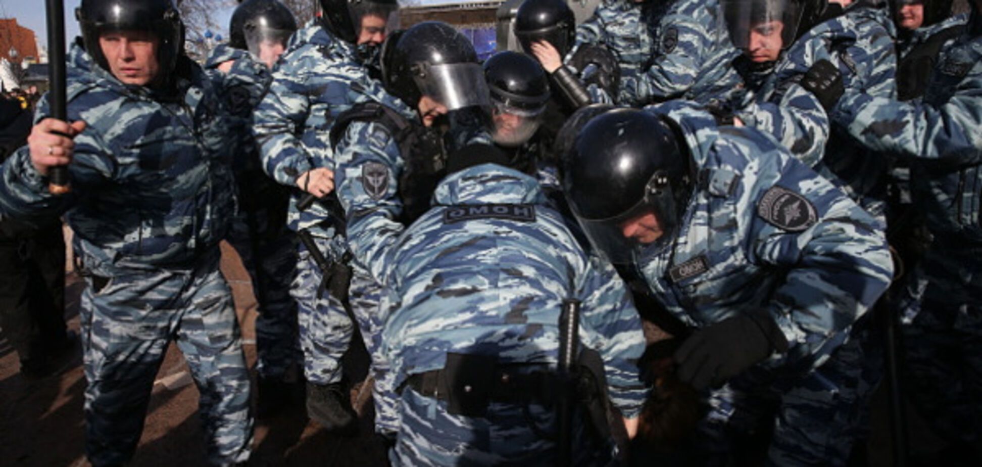 столкновения в москве