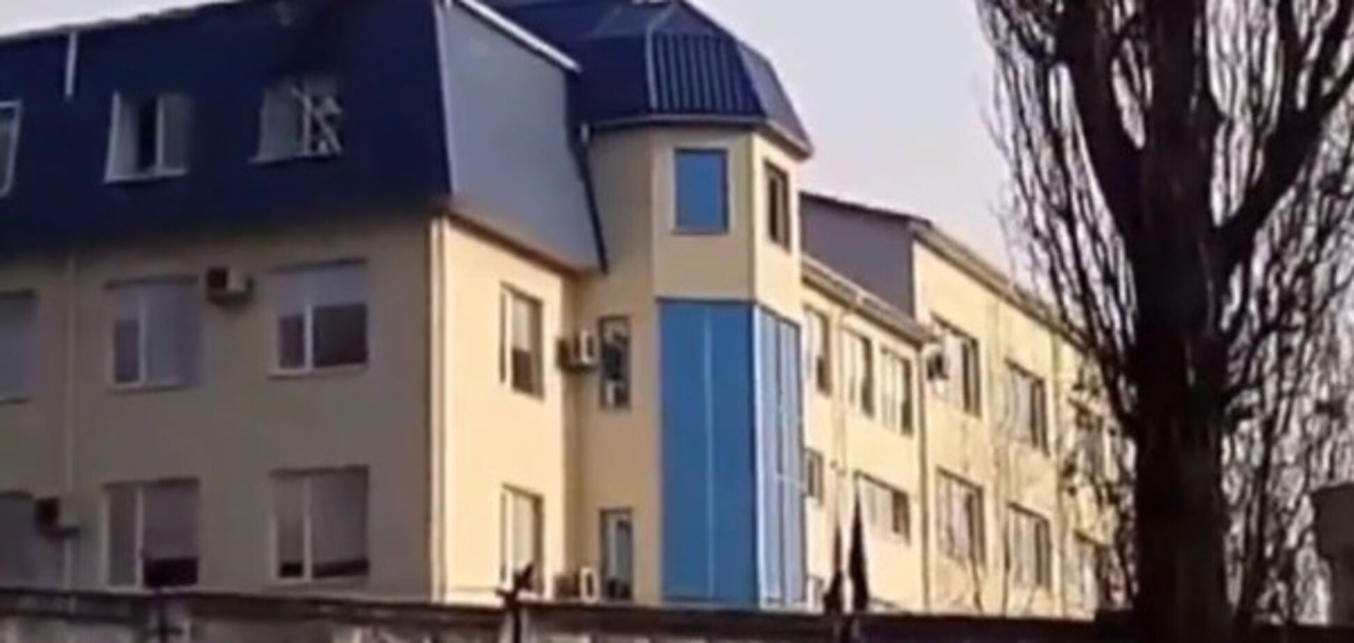 У Луцьку обстріляли консульство Польщі