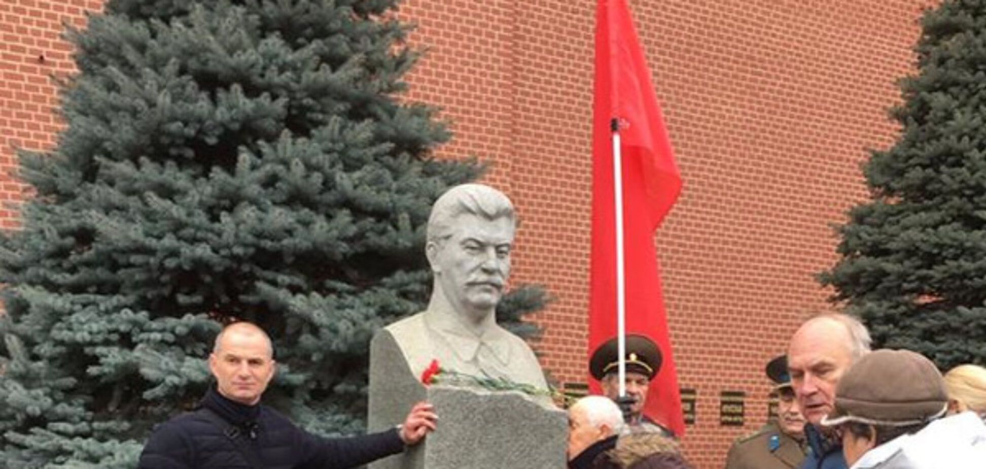 Бюст Йосипа Сталіна